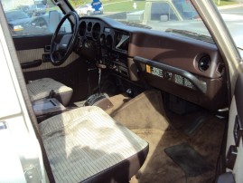1988 TOYOTA LANDCRUISER, 4.0L AUTO, COLOR GOLD, STK Z15865